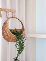 Load image into Gallery viewer, Savar Hanging Planter
